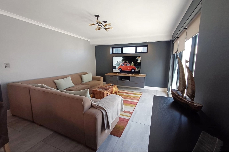 To Let 2 Bedroom Property for Rent in Bloubergstrand Western Cape